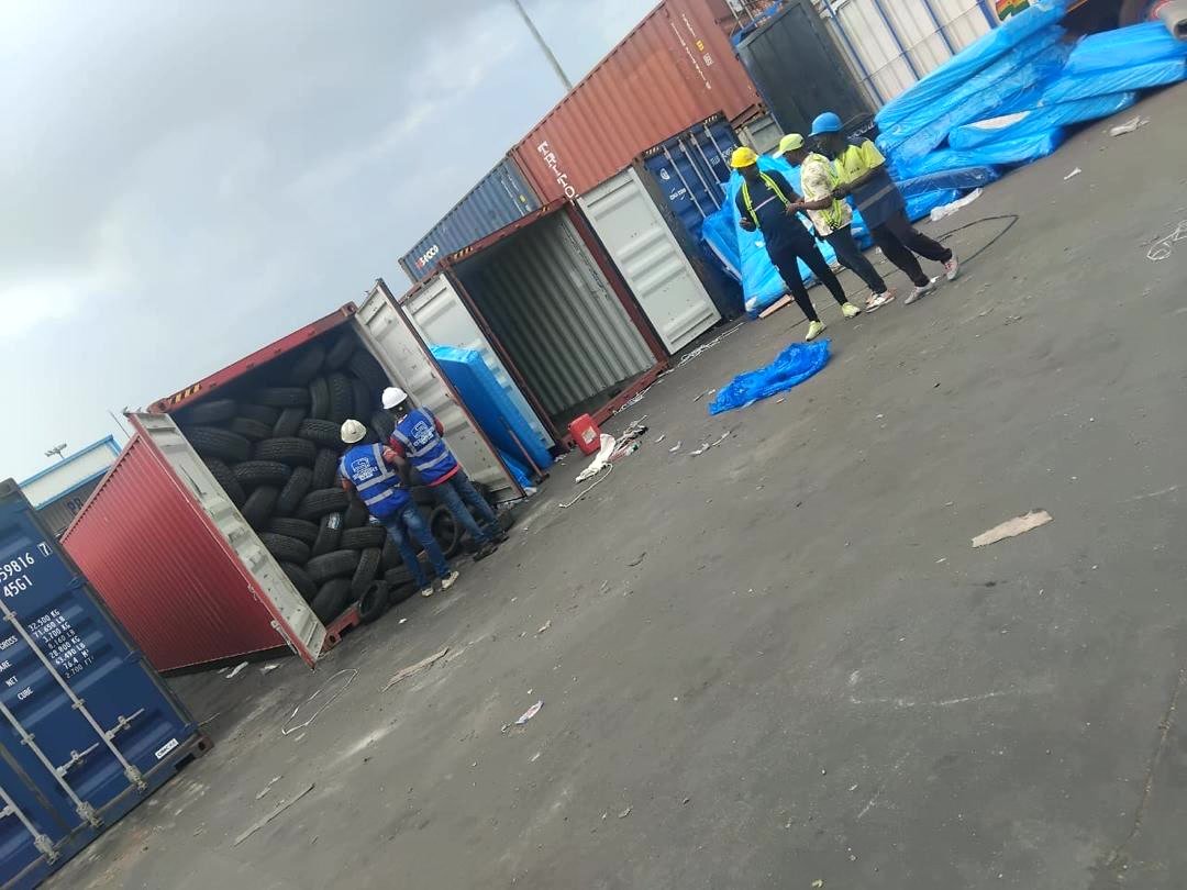 SIK team at a container terminal